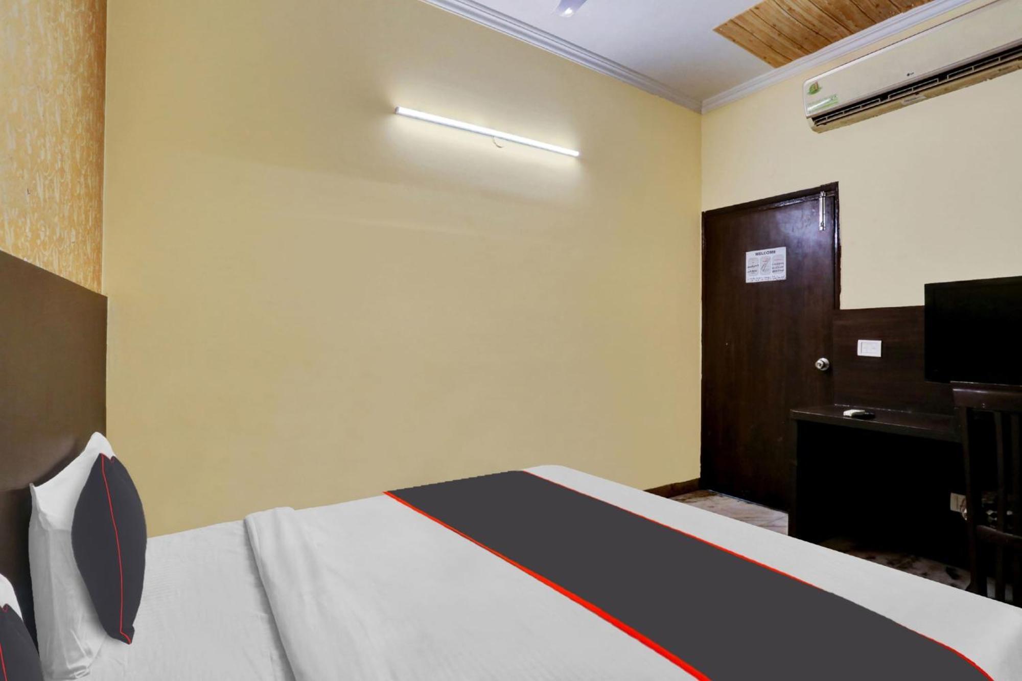 Hotel Platinum Sqs Key Gurgaon Exterior foto